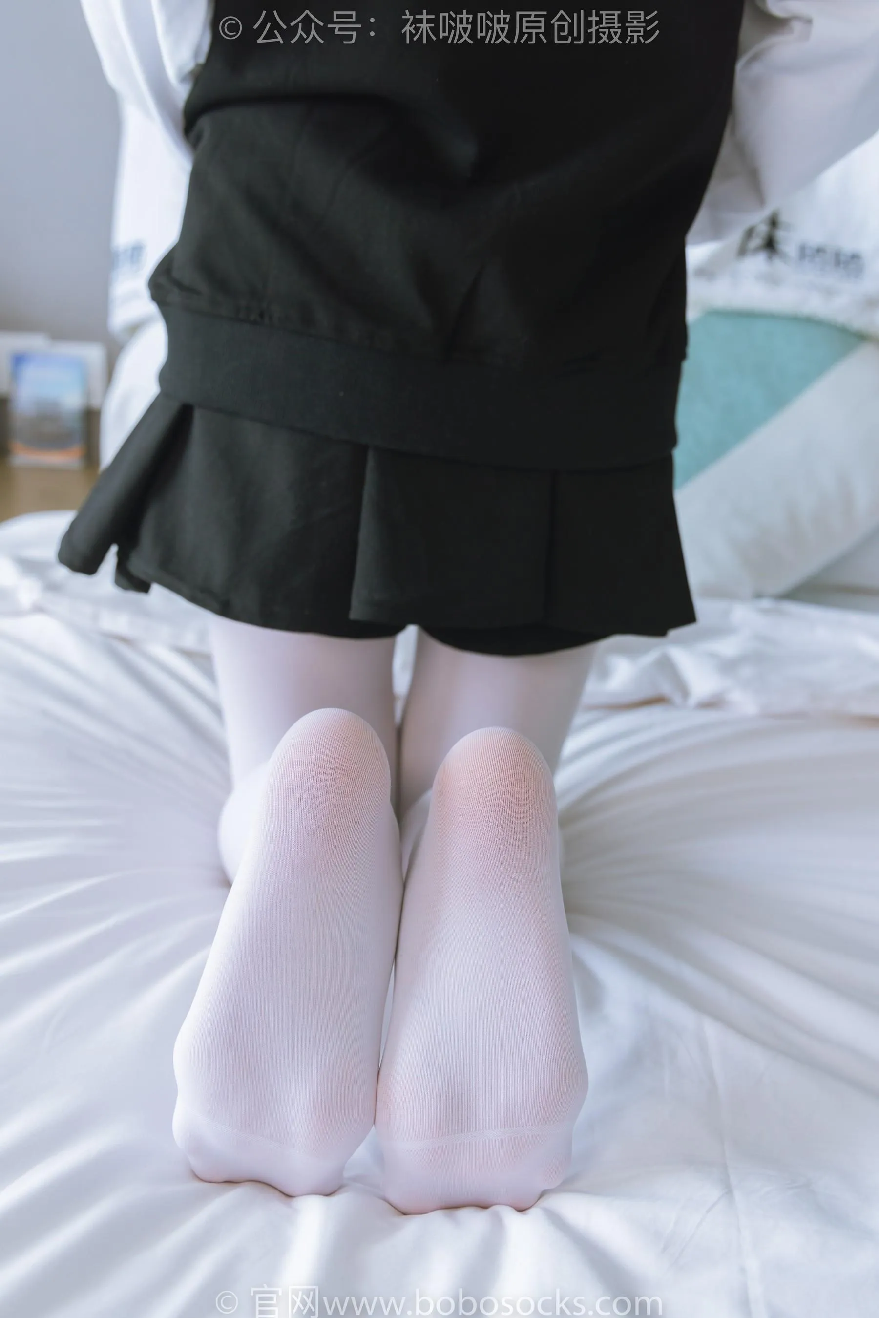 [BoBoSocks袜啵啵]NO.214 小沫-黑色运动鞋、厚白丝[23] [53P]插图8